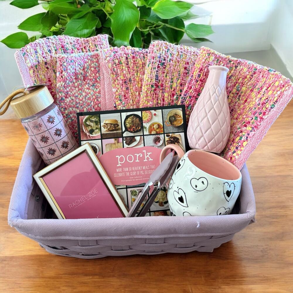 Curated Gift Bundle "Pretty in Pink": New Home